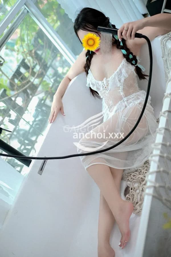 Quỳnh Anh hàng mới dáng chuẩn da trắng nhiệt tình phục vụ 3