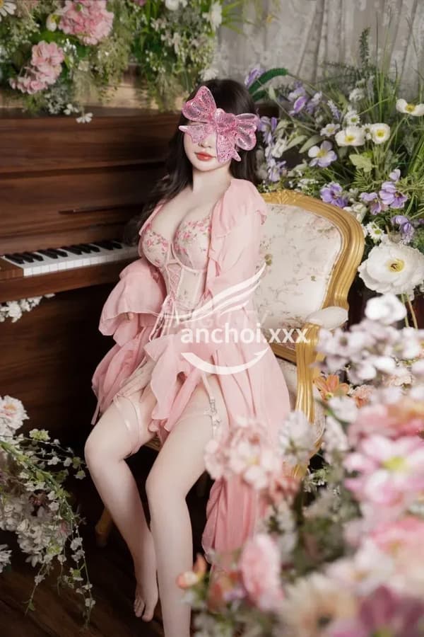 Linh linh baby girl mặt xinh vú to hàng Quận 10 điểm 10.0 – 500k/shot 3