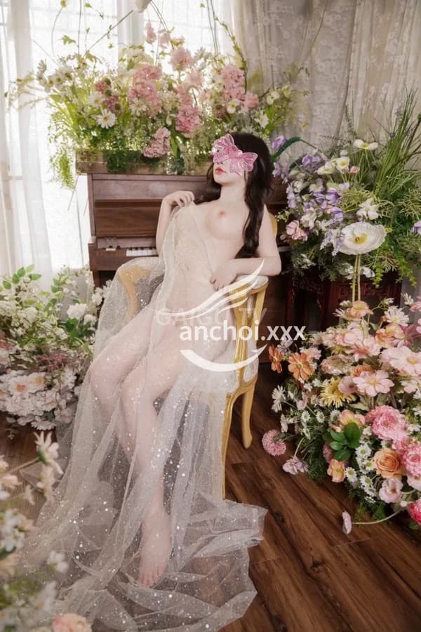 Linh linh baby girl mặt xinh vú to hàng Quận 10 điểm 10.0 – 500k/shot 18