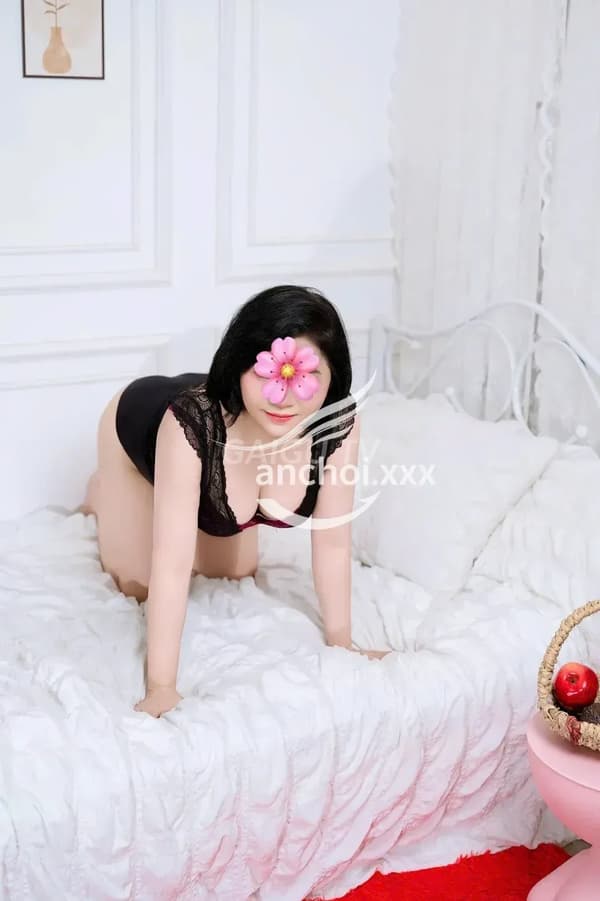 Na Na dáng mập mạp nhưng phục vụ cực kỳ nhiệt tình 2