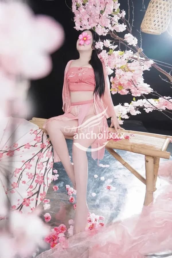 Dễ thương phục vụ nhiệt tình như người yêu Thuý Vy 6
