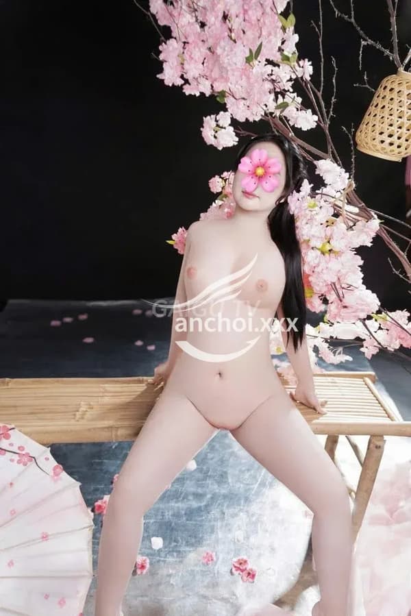 Dễ thương phục vụ nhiệt tình như người yêu Thuý Vy 15