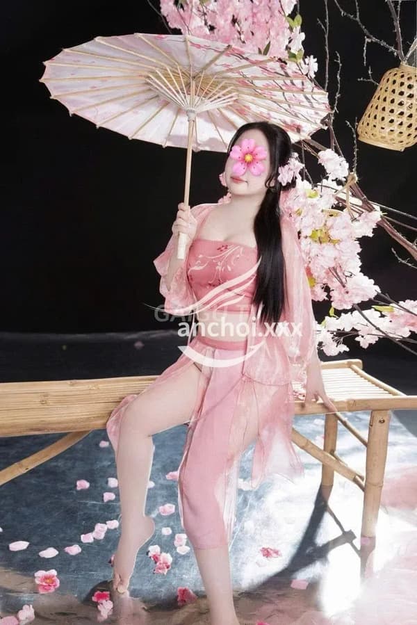 Dễ thương phục vụ nhiệt tình như người yêu Thuý Vy 16
