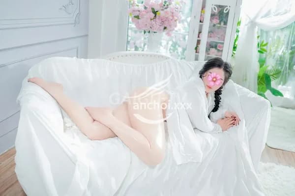 Quỳnh Chi dáng cao ráo thon gọn phục vụ tình cảm 5