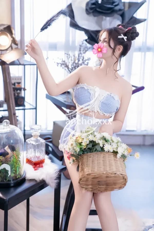 Em Sam non tơ xinh như búp bê da trắng dáng chuẩn phục vụ nhiệt tình 8