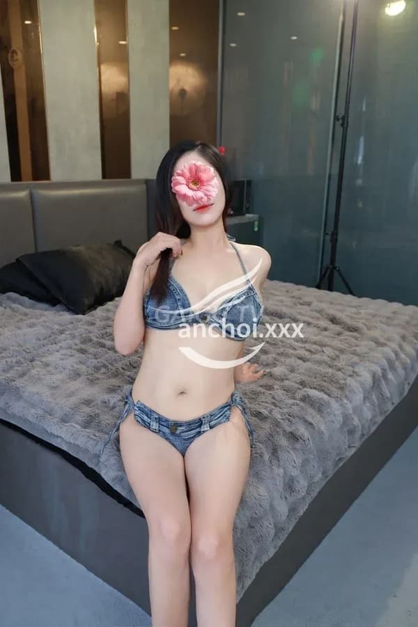 Ngọc Sexy vú tròn mông cong phục vụ cuồng nhiệt hết nước chấm 5