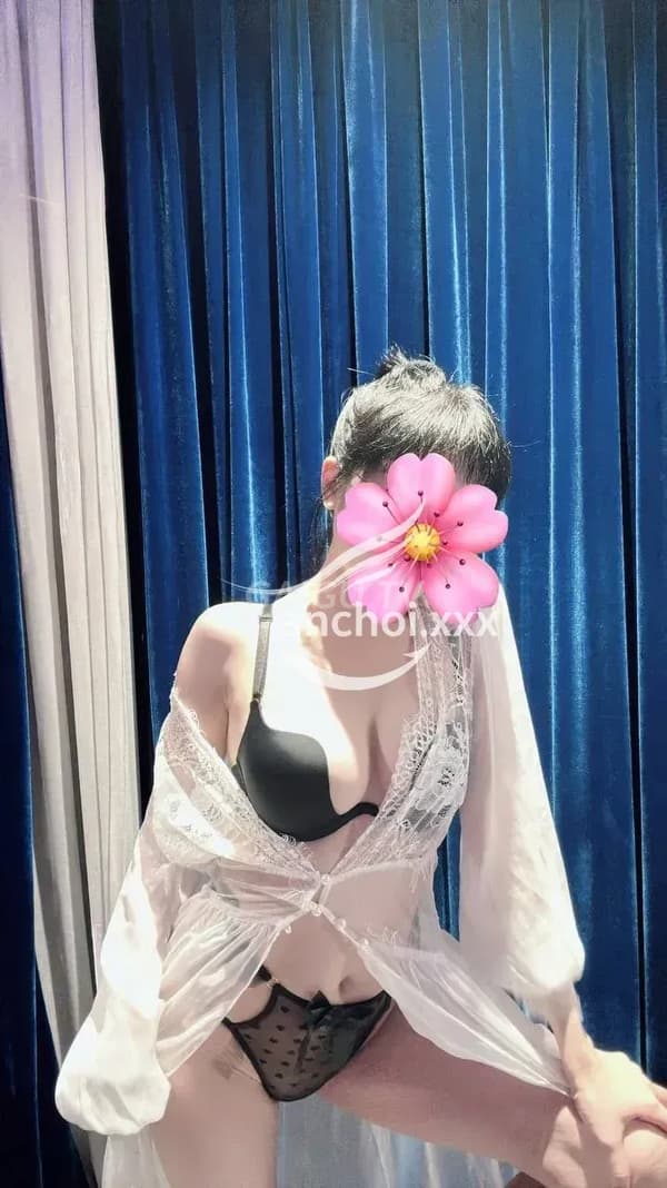 Quỳnh An em gái miền Tây dáng nhỏ vú real cực đẹp phục vụ nhiệt tình 6