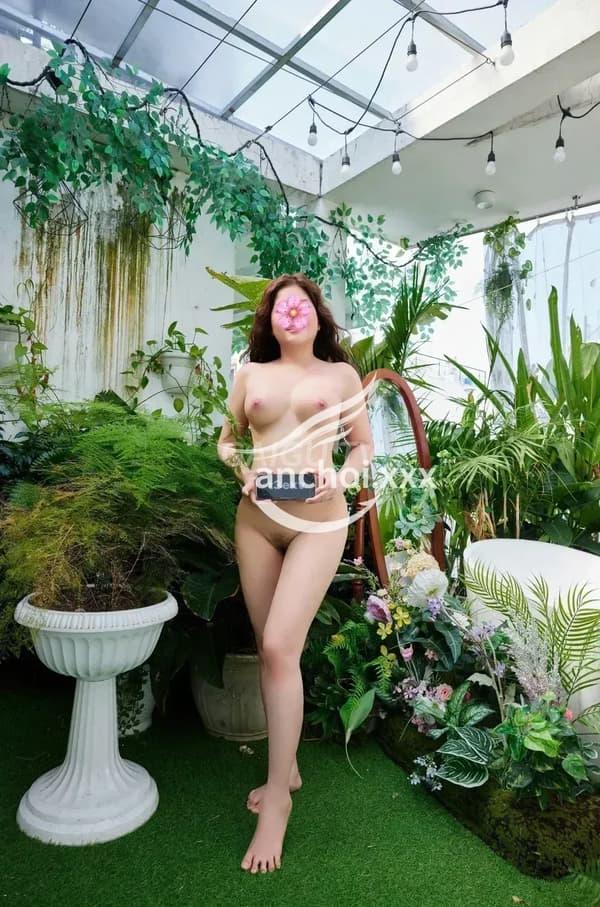 V I face xinh sang quý phái đường nét tây cực mê hoặc 4