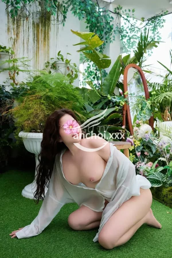 V I face xinh sang quý phái đường nét tây cực mê hoặc 18