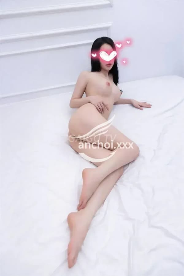 Hotgirl Lai nhiệt tình chiều khách 4