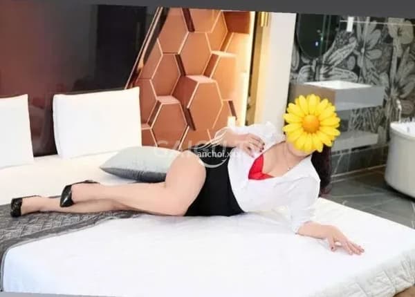 Vú to chiều khách nhiệt tình như người yêu My My 5