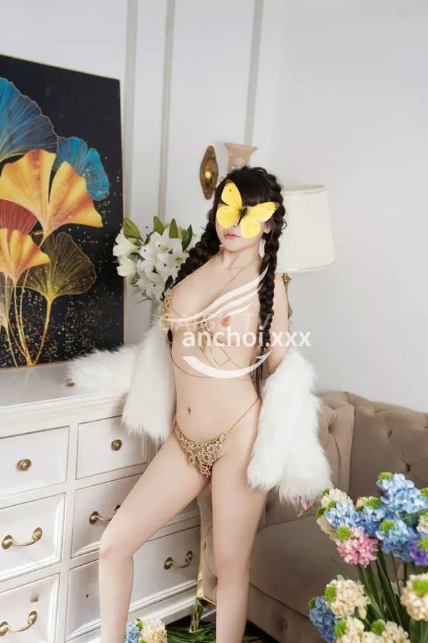 Trâm Anh xinh dáng chuẩn nhiệt tình chiều khách 15