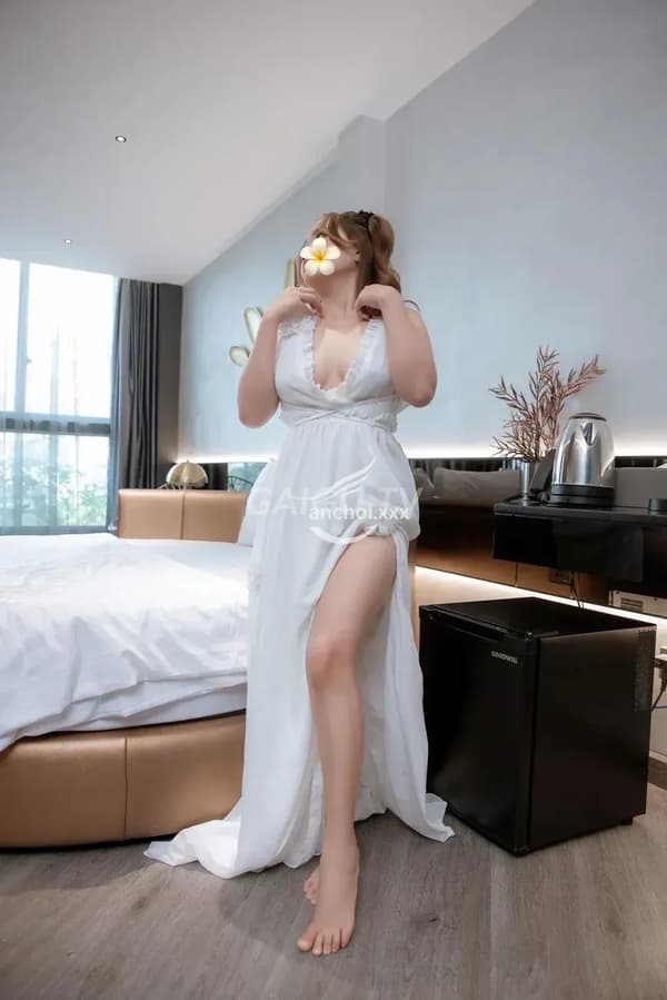 Quỳnh Chi: – gái gọi Cai Lậy giá 400k, BJ, HJ, 29 tuổi 16