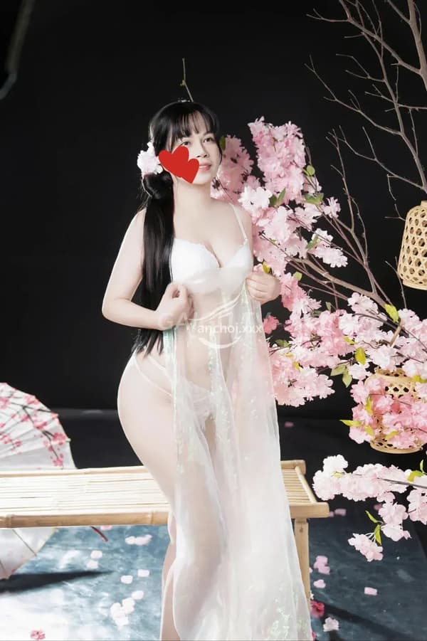 Minh Thư cao xinh Thủ Đức 300k 8