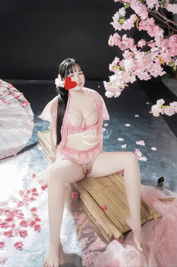 Minh Thư cao xinh Thủ Đức 300k 5