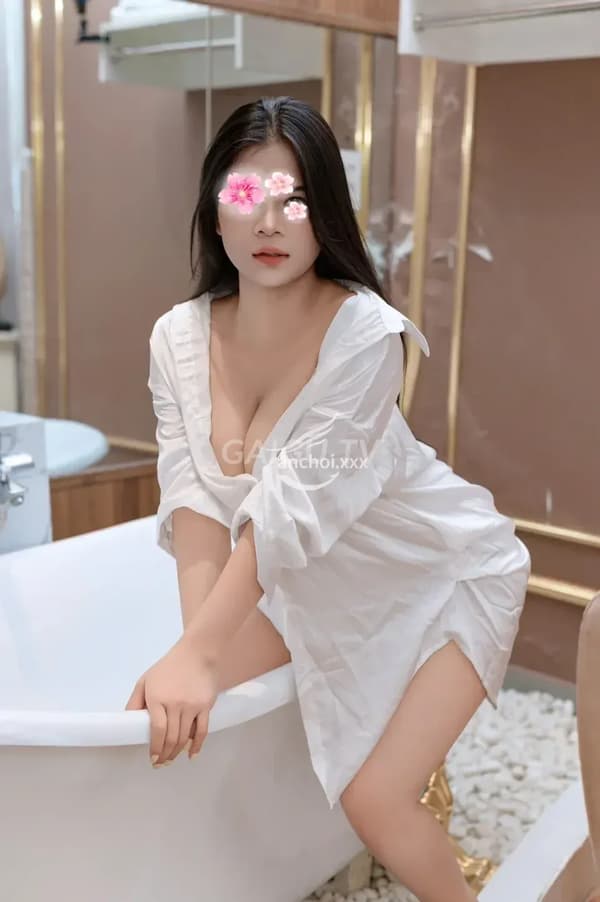 Hải Yến ngực real tròn trịa mềm mại 7