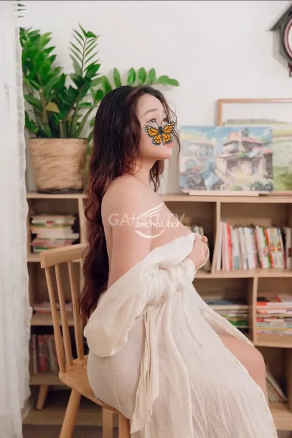 Nhi xinh như người mẫu dáng gọn nhẹ nhàng chiều khách hết nấc 7
