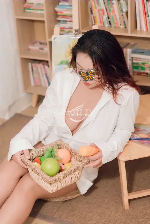 Nhi xinh như người mẫu dáng gọn nhẹ nhàng chiều khách hết nấc 6