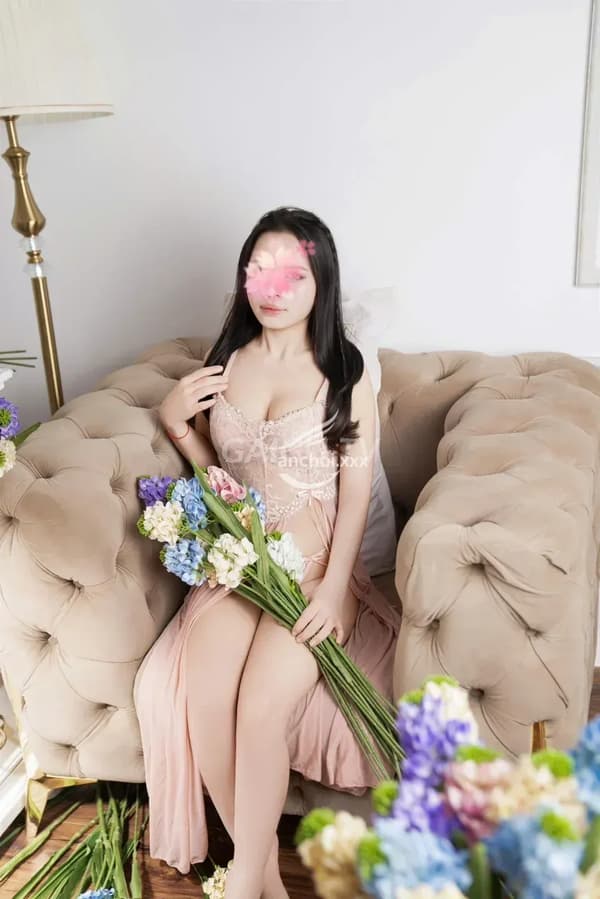 Em Minh dáng chuẩn vú real mông cong chiều anh rất nhiệt tình 14