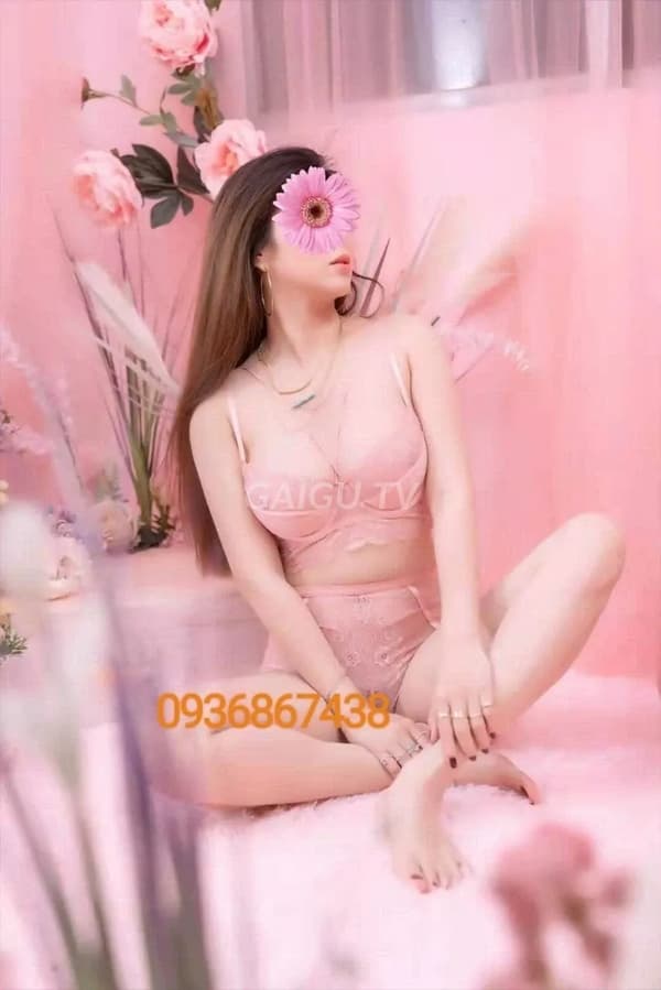 Phương Vy nhẹ nhàng chiều khách 2