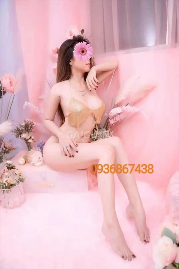 Phương Vy nhẹ nhàng chiều khách 6