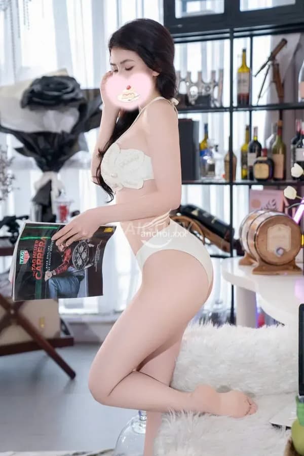 Linh Linh da trắng mịn dáng cong chuẩn nhiệt tình 13