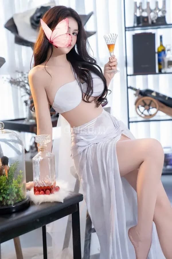 Linh Linh da trắng mịn dáng cong chuẩn nhiệt tình 16