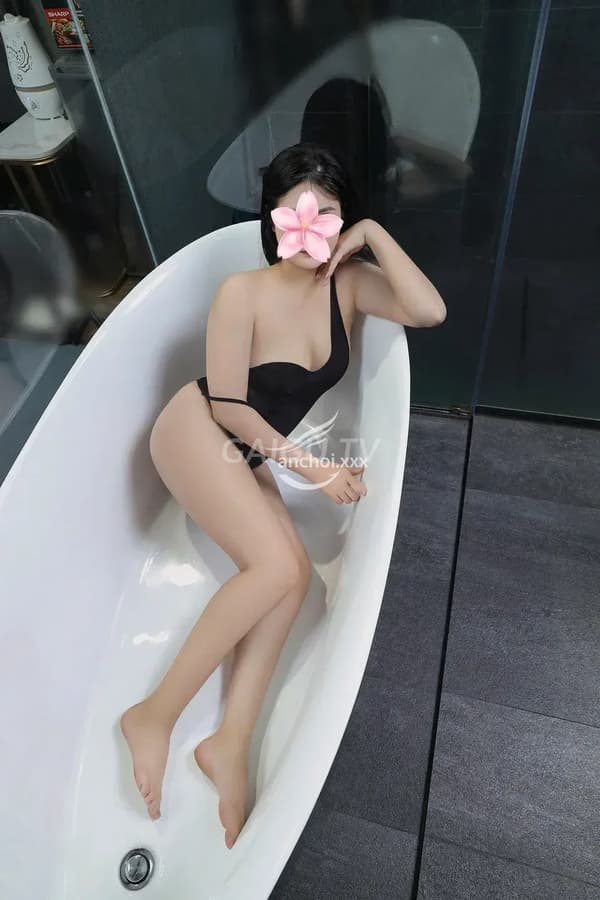 Xinh gợi tình dáng chuẩn chân dài chiều khách nhiệt tình Thanh Trà 4