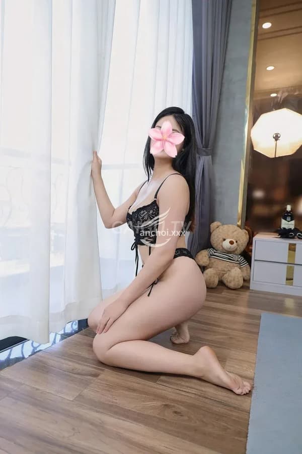 Xinh gợi tình dáng chuẩn chân dài chiều khách nhiệt tình Thanh Trà 11