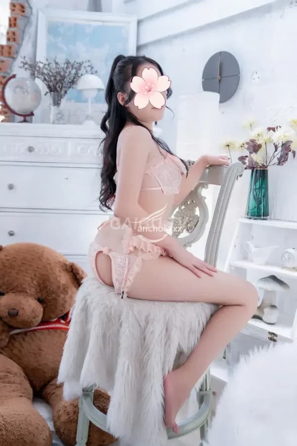THÙY LINH Cô bé đáng yêu cá tính, môi Sơn Trà – 400k/shot 4