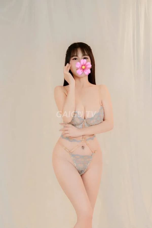 Ngọc Chiều Gò Vấp 400k dễ thương ngực to tự nhiên 10
