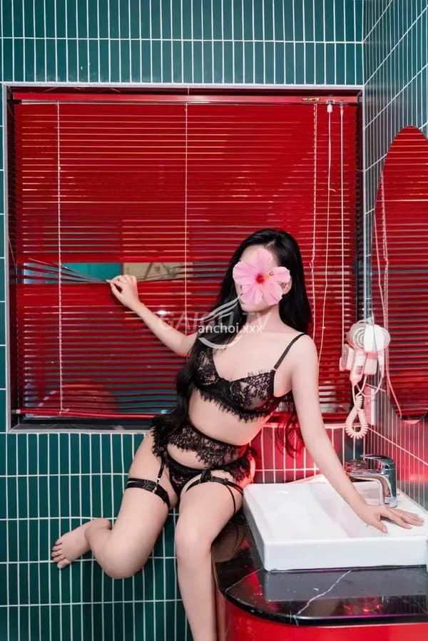 Phương Nhi Thủ Đức 500k, face teen xinh body chuẩn 20