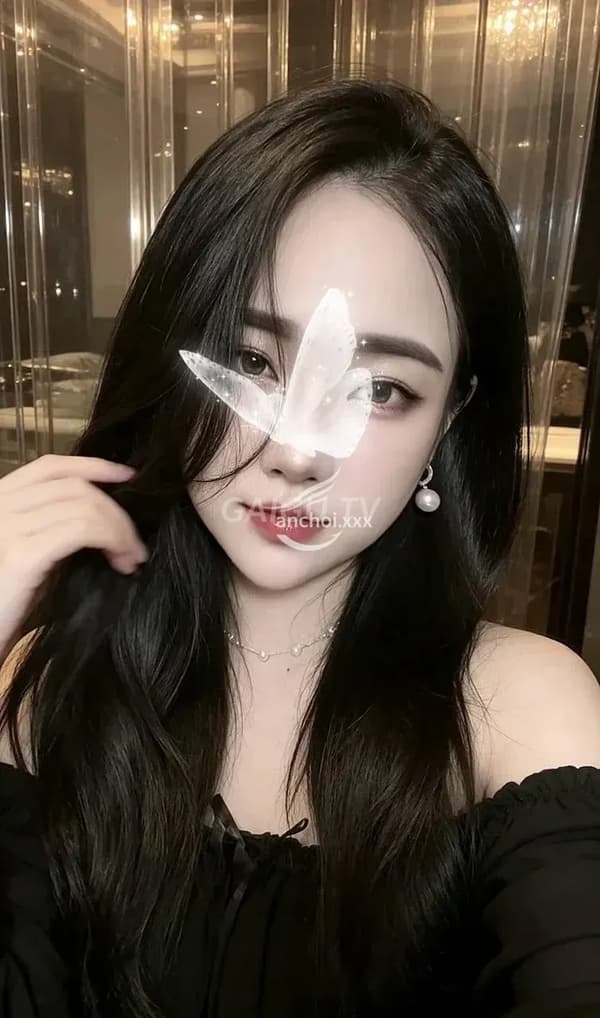 CÓ CLIP SEXY BÉ QUỲNH ANH XINH VÚ TO Quận 6 – 400k/shot 2