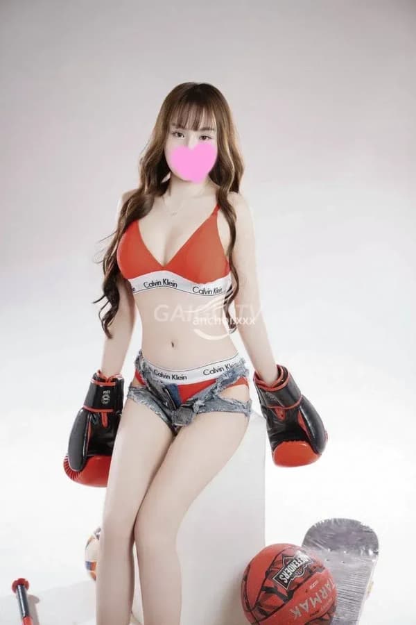 Có Clip body nóng bỏng ngực săn chắc mông cong sexy 12