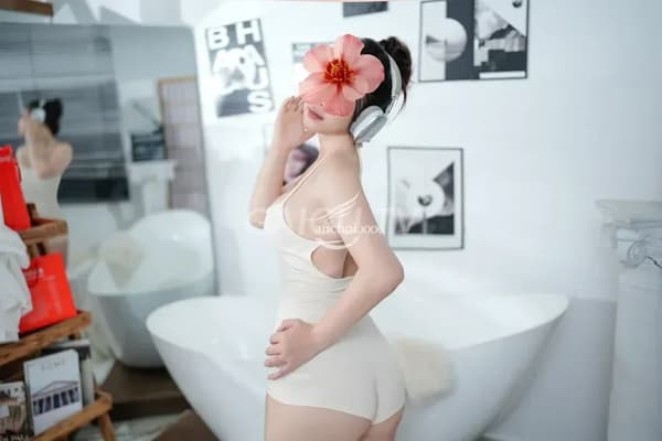 LiLi ngực ngực to nóng bỏng nhiệt tình 5