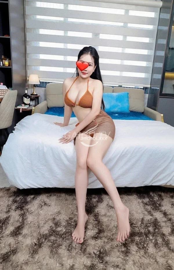 Thanh dâm đãng nhiệt tình chiều khách cực đã 3