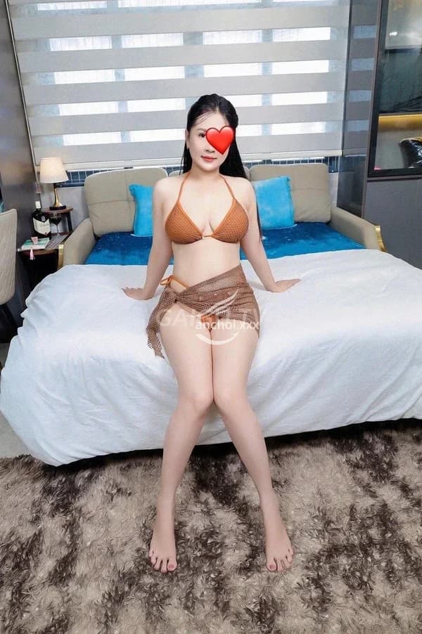 Thanh dâm đãng nhiệt tình chiều khách cực đã 2