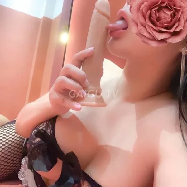 Anna bú 30t body ngon vú to tại quận 7 chỉ 200k 2