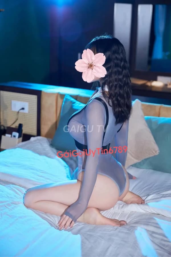 Hotgirl Yoga xinh xắn da trắng dáng yoga nhiệt tình chiều khách 3