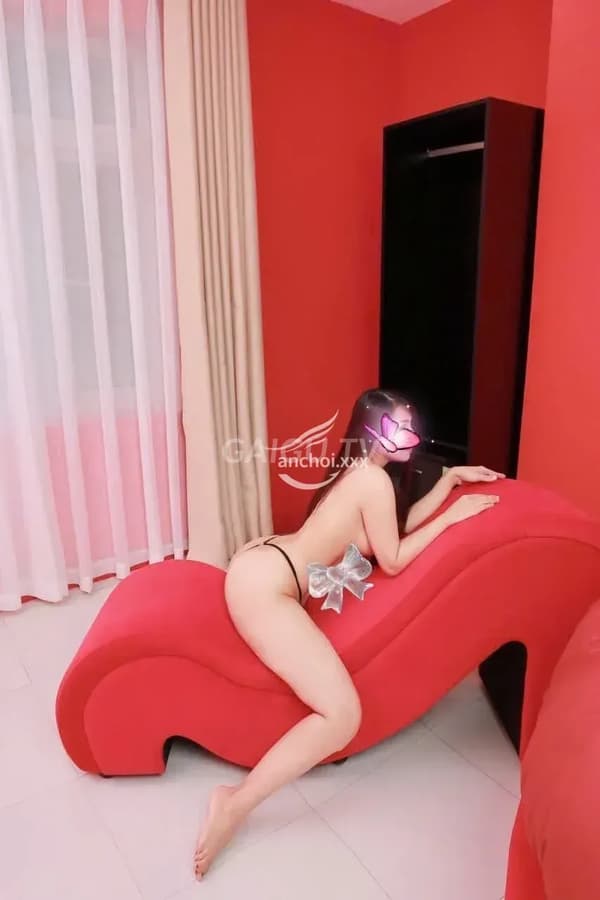 Nữ miền Bắc dáng chuẩn tóc dài nhiệt tình chiều khách LiLy LiLy 3