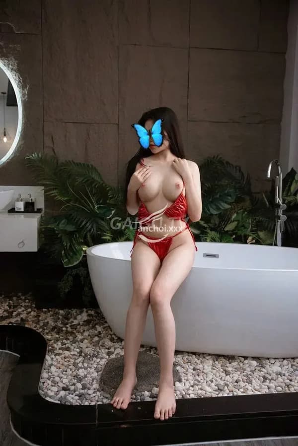 Kiều Anh mặt xinh da trắng mông cong phục vụ nhiệt tình như người yêu 2