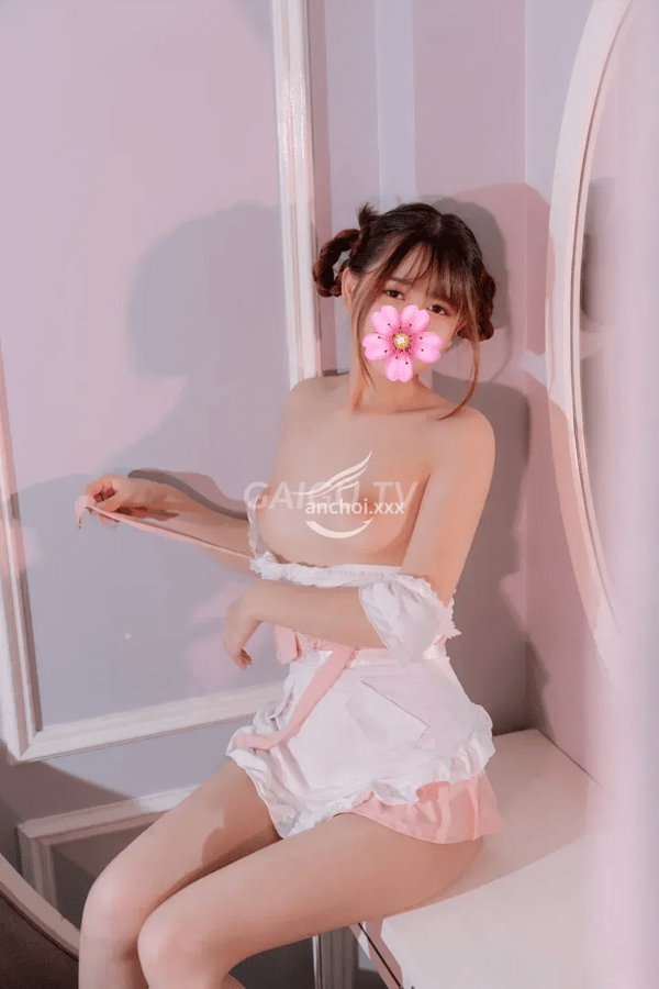 Quỳnh Chi mặt non búng sữa vú to mà phục vụ lại rất nhiệt tình 11
