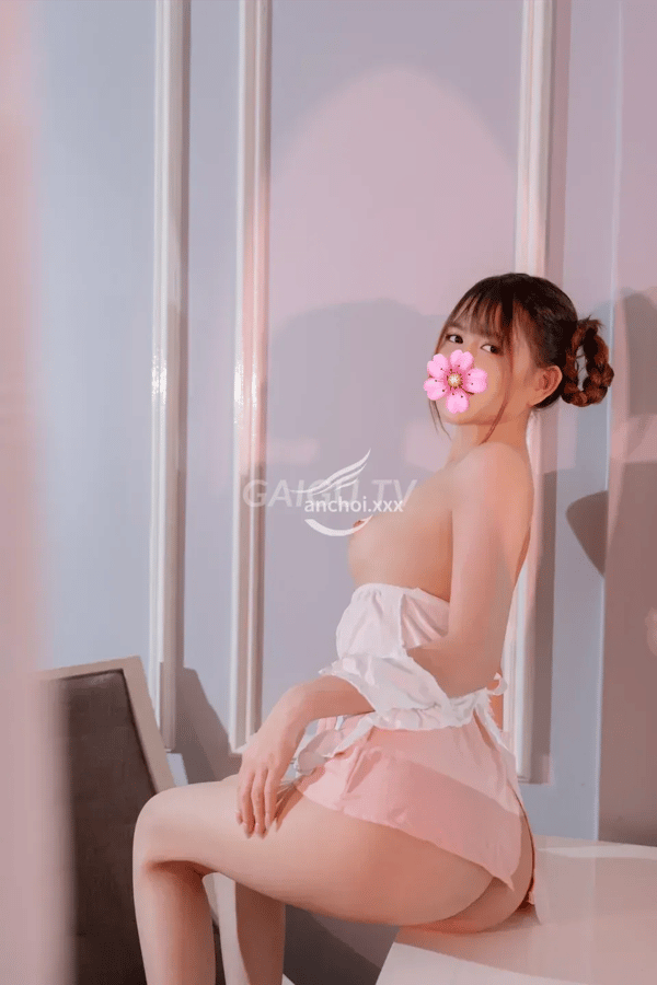 Quỳnh Chi mặt non búng sữa vú to mà phục vụ lại rất nhiệt tình 13