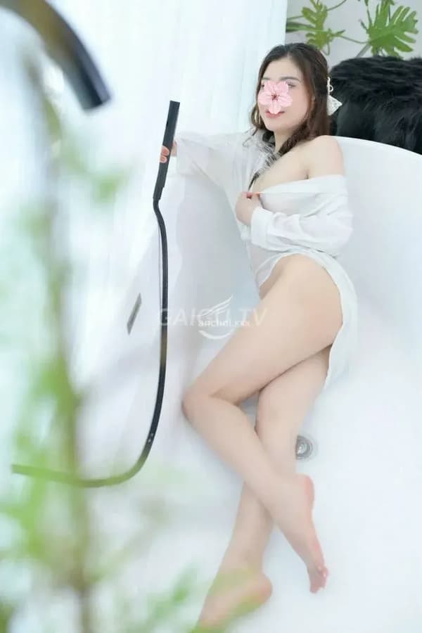 Như Nữ mông cong nảy nở chiều khách nhiệt tình 8