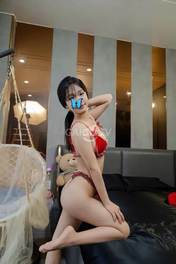 Siêu non tơ Bé Diệu Linh dáng nhỏ xinh xắn nhiệt tình phục vụ 4