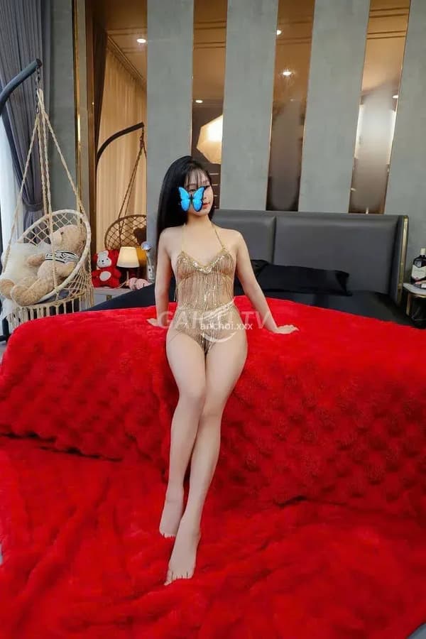 Siêu non tơ Bé Diệu Linh dáng nhỏ xinh xắn nhiệt tình phục vụ 2