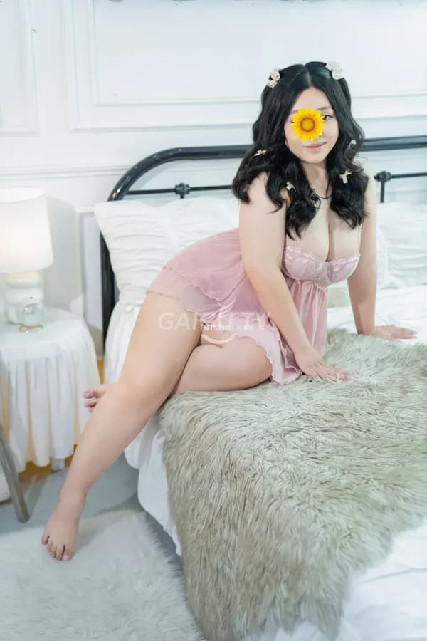 Gái gọi Củ Chi CÁO EM CHUPPY XINH XẮN DÂM MỚI VÀO NGHỀ 300k 6
