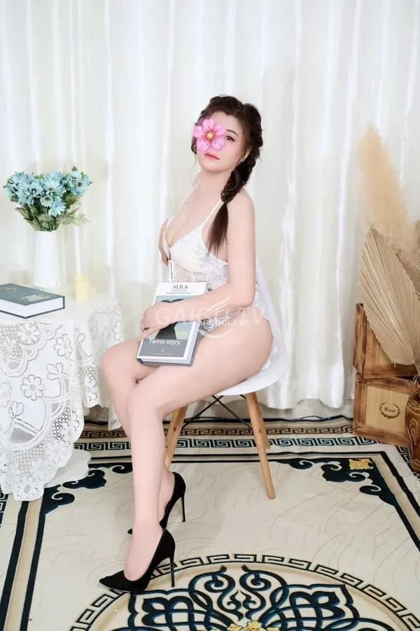 Mi Lan phục vụ nhiệt tình như người yêu tha thiết 15