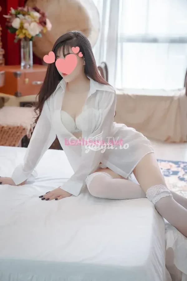 Hân nhẹ nhẹ nhàng tình cảm chiều khách hết mình 4