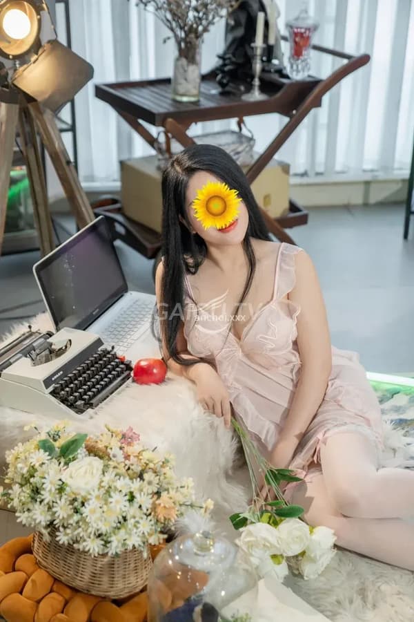 Hà Phươnh Quận 9 Sài Gòn 300k 3